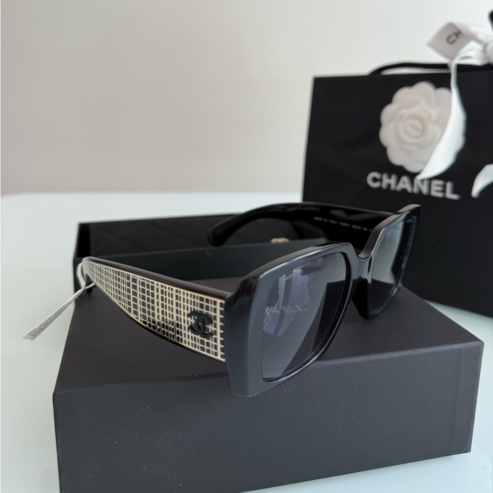 CHANEL Black and Gold Sunglasses